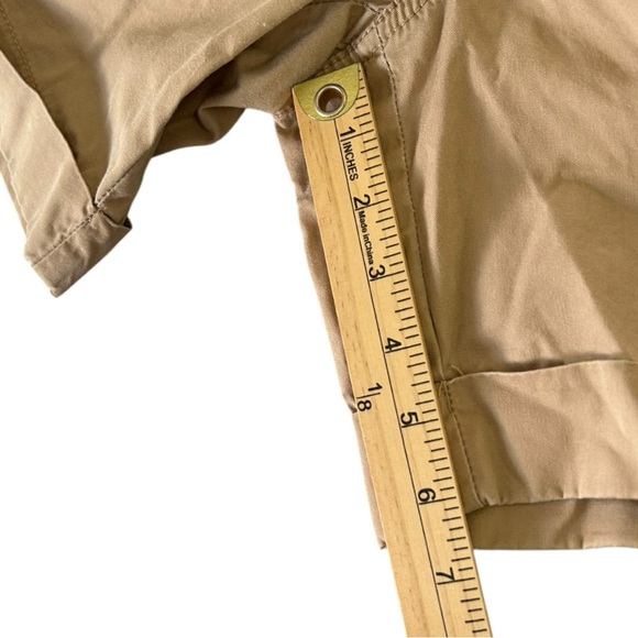 Lauren Ralph Lauren Women's Tan Cuffed Belted Shorts‎  Sz 10 - Picture 4 of 5